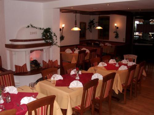 Hotel Landgasthof Zum Schildhauer Halfing Экстерьер фото