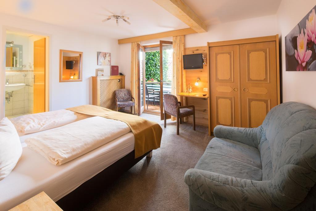 Hotel Landgasthof Zum Schildhauer Halfing Экстерьер фото